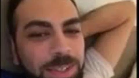 Azgın dul saunada gizli çekimde